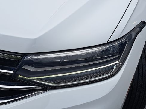 Used 2023 Volkswagen Tiguan S w/ Driver Assistance Package AWD/4WD image 31
