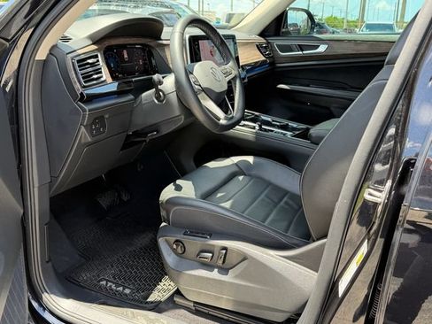 Certified 2024 Volkswagen Atlas SEL AWD/4WD image 13