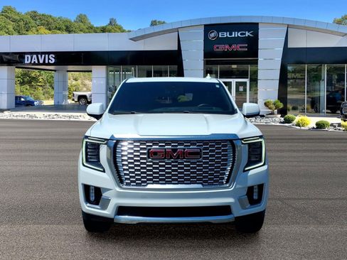 Used 2024 GMC Yukon Denali AWD/4WD image 6