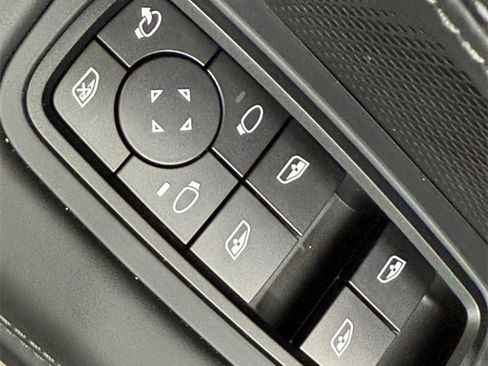 New 2025 Porsche Taycan image 24