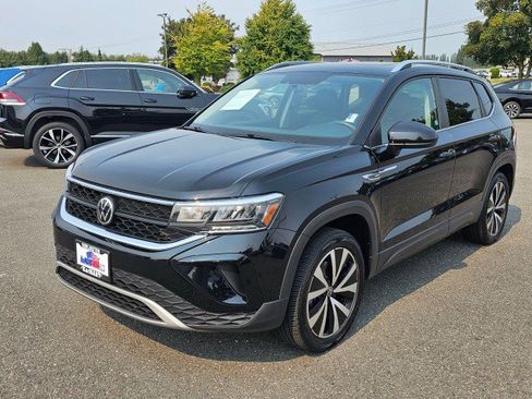 Used 2022 Volkswagen Taos SE image 7