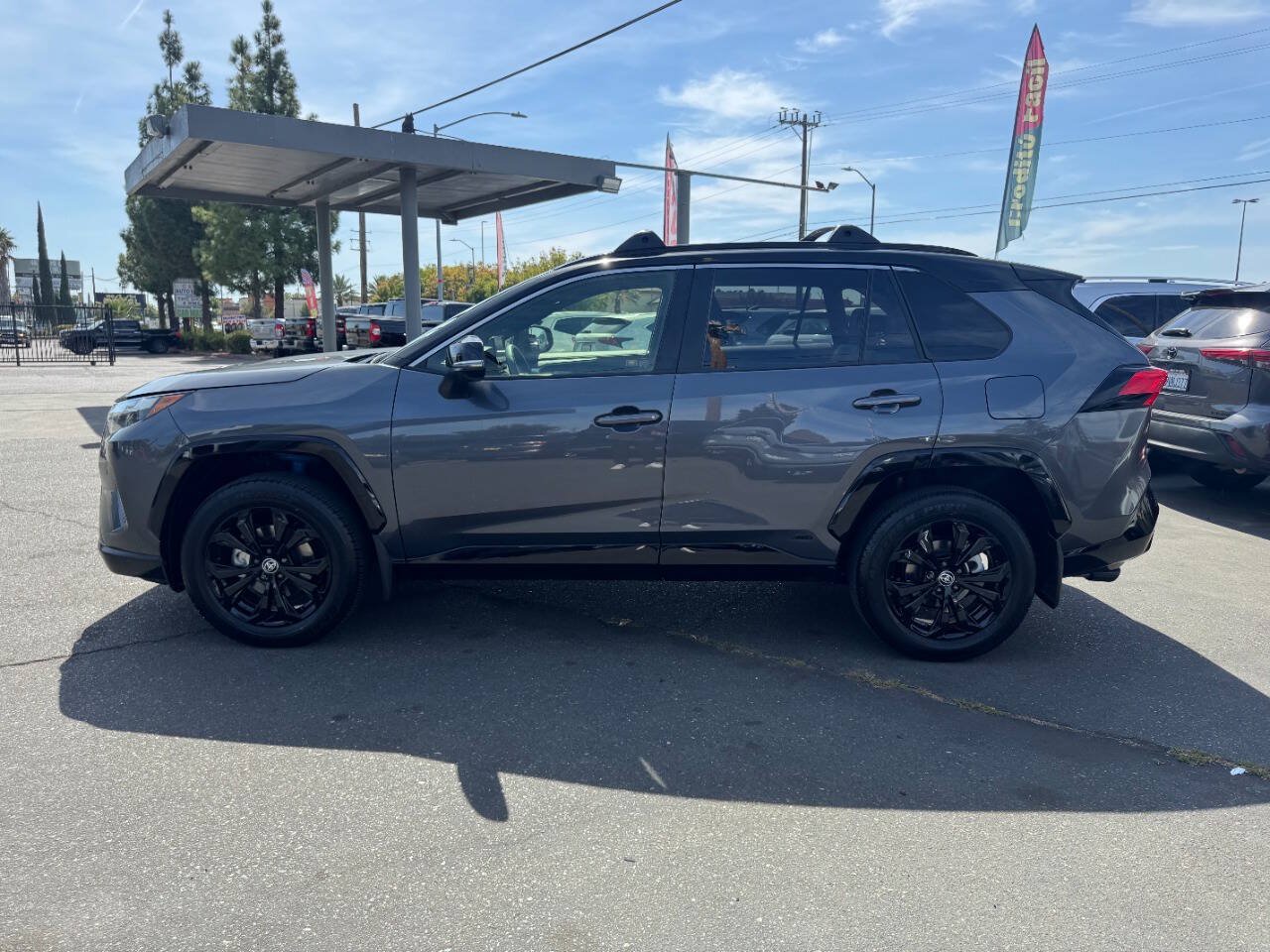 Used 2025 Toyota RAV4 XSE w/ Advanced Technology Package AWD/4WD image 9