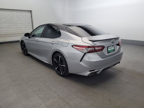 Used 2018 Toyota Camry XSE image 5