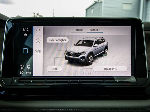 New 2026 Volkswagen Atlas SE FWD image 43