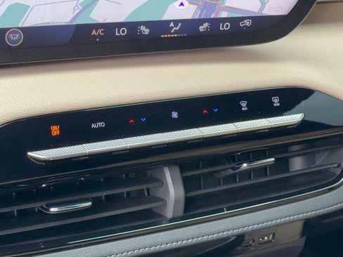 Used 2025 Buick Enclave Preferred w/ LPO, Floor Liner Package FWD image 22