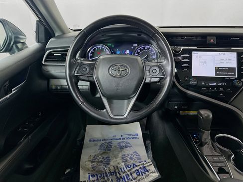 Used 2019 Toyota Camry XLE image 22