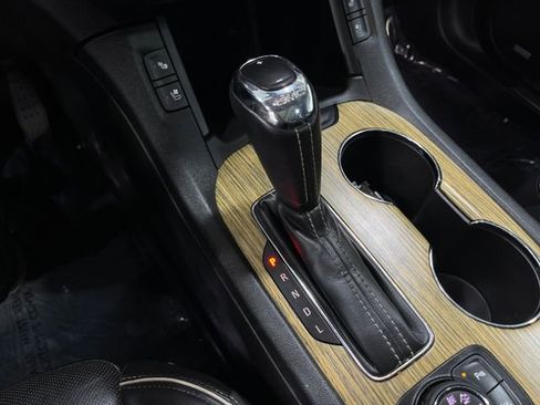 Used 2018 GMC Acadia Denali image 29