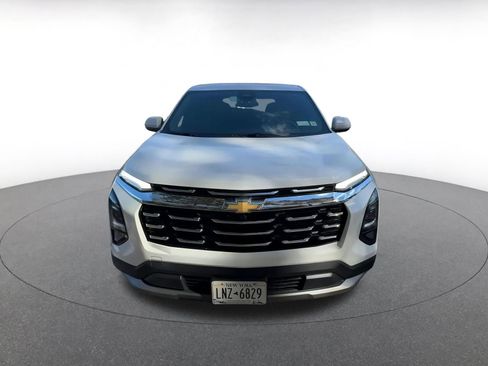 Used 2025 Chevrolet Equinox LT image 4