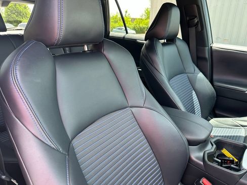 Used 2023 Toyota RAV4 XSE AWD/4WD image 28