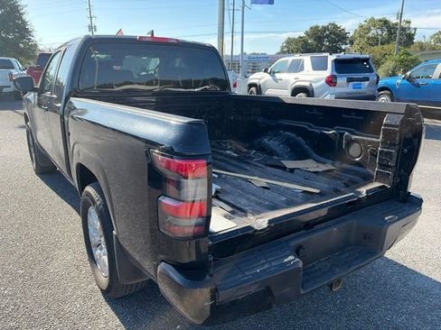 Used 2023 Nissan Frontier SV w/ Tow Package RWD image 8