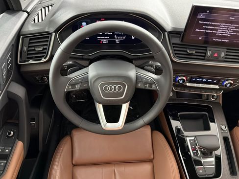 Used 2023 Audi Q5 2.0T Premium Plus w/ Premium Plus Package AWD/4WD image 13