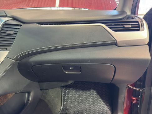 Used 2017 Chevrolet Suburban LT w/ LT Signature Package image 23