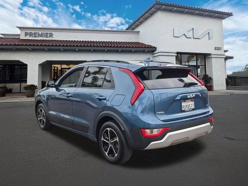 Used 2025 Kia Niro EX FWD image 6