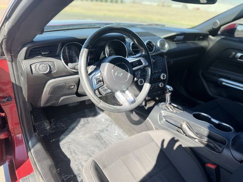 Used 2018 Ford Mustang Coupe image 13