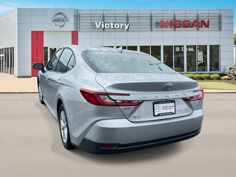 Used 2026 Toyota Camry LE FWD image 5