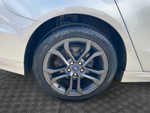 Used 2018 Ford Fusion SE w/ Equipment Group 201A FWD image 35