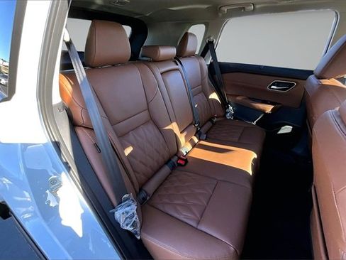 New 2026 Nissan Rogue Platinum image 10
