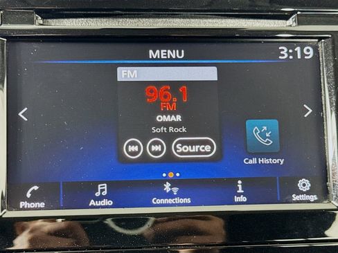 Used 2019 Nissan Rogue SV image 33