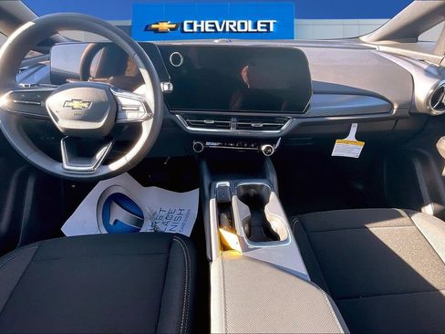 New 2026 Chevrolet Equinox EV LT image 5
