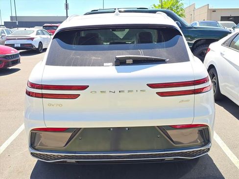 New 2026 Genesis GV70 2.5T Advanced image 4