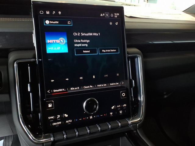 New 2026 GMC Yukon Elevation AWD/4WD image 11