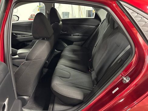 Certified 2025 Hyundai Elantra SE FWD image 26