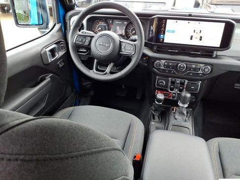 New 2026 Jeep Gladiator Sport AWD/4WD image 4