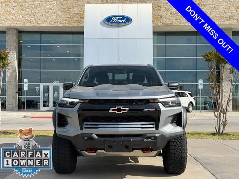 Used 2024 Chevrolet Colorado ZR2 w/ Technology Package image 2