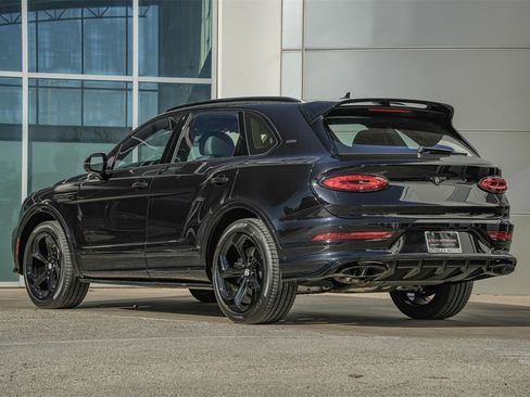 New 2025 Bentley Bentayga image 3