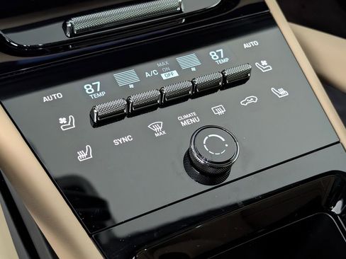 New 2026 Porsche Cayenne GTS image 34