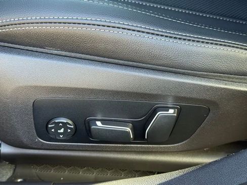 Used 2025 BMW 330i Sedan w/ Convenience Package image 20