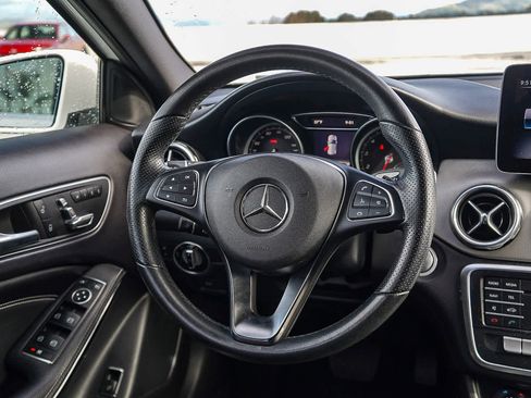 Used 2020 Mercedes-Benz GLA 250 GLA 250 w/ Convenience Package image 16