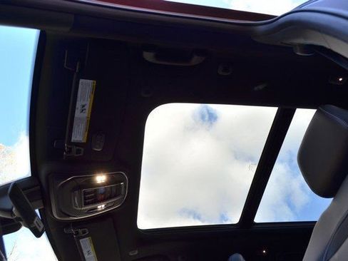 New 2025 Jeep Grand Cherokee Limited w/ Black Appearance Package image 32