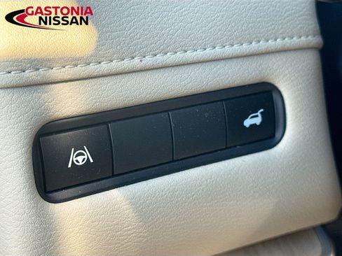 Used 2025 Nissan Armada Platinum w/ Convenience Package image 13