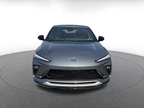 Used 2025 Buick Envista Sport Touring image 4