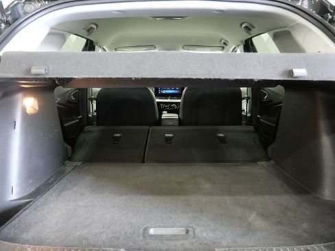 Used 2025 Chevrolet Trax LT FWD image 26