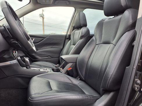 Used 2023 Subaru Forester Touring image 6