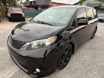 Used 2013 Toyota Sienna SE
