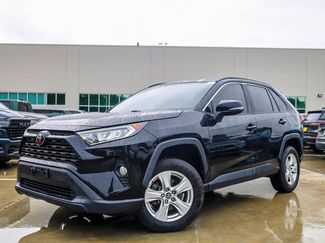 Used 2021 Toyota RAV4 XLE FWD video 1