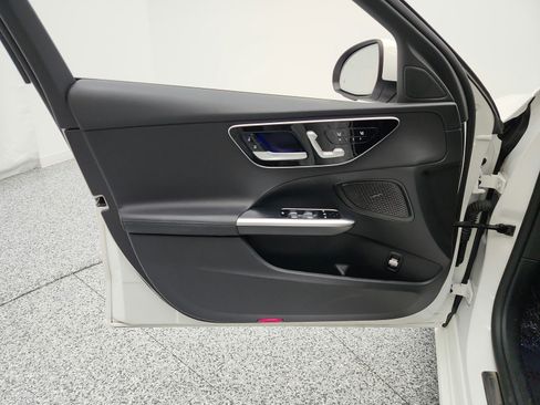 Used 2024 Mercedes-Benz C 300 Sedan image 12
