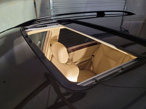 Used 2010 Mercedes-Benz ML 350 2WD image 35