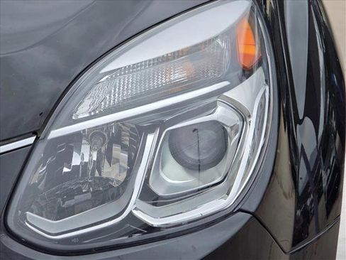 Used 2016 Chevrolet Equinox LTZ w/ Enhanced Convenience Package image 9