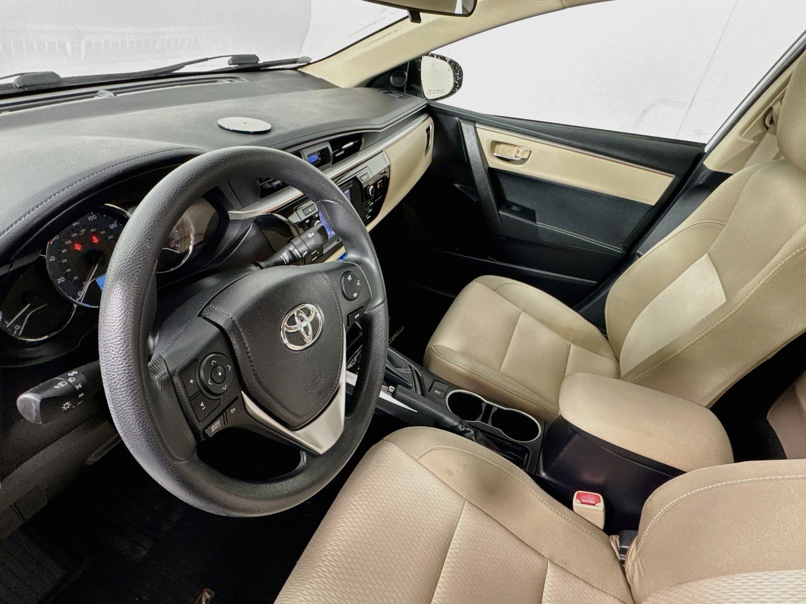 Used 2014 Toyota Corolla LE FWD image 8
