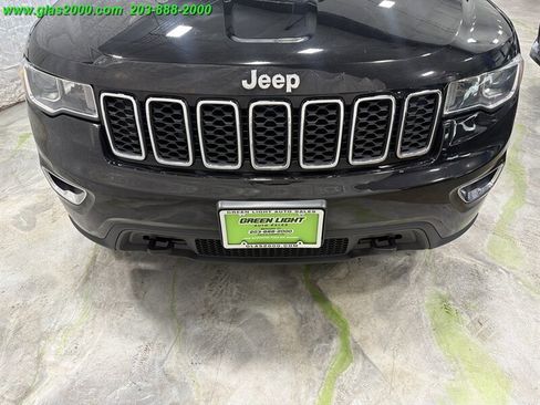 Used 2021 Jeep Grand Cherokee Laredo AWD/4WD image 18