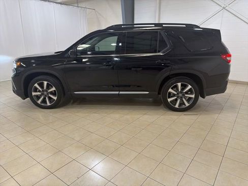 Used 2024 Honda Pilot Elite image 2