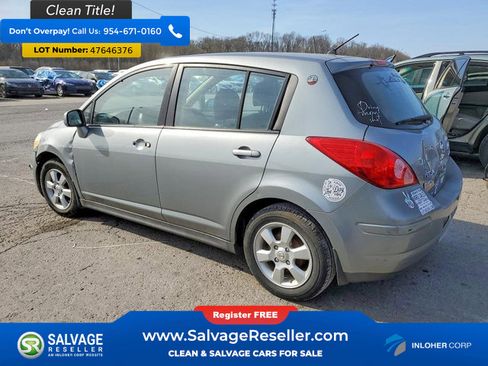 Used 2007 Nissan Versa Hatchback image 3