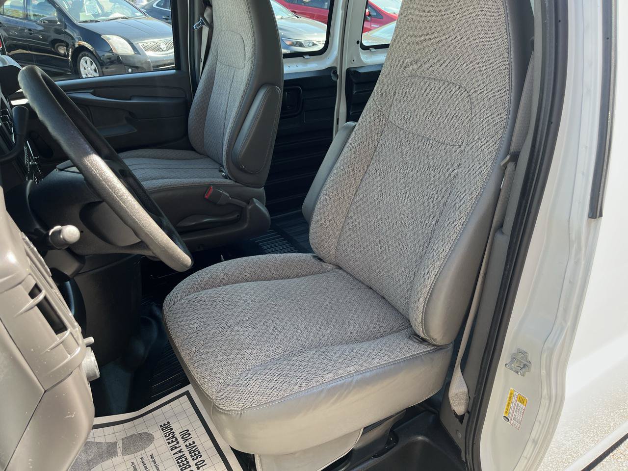 Used 2011 Chevrolet Express 1500 AWD image 22