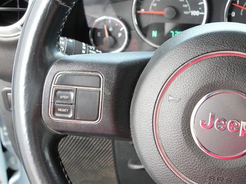 Used 2012 Jeep Wrangler Unlimited Rubicon w/ Dual Top Group AWD/4WD image 24