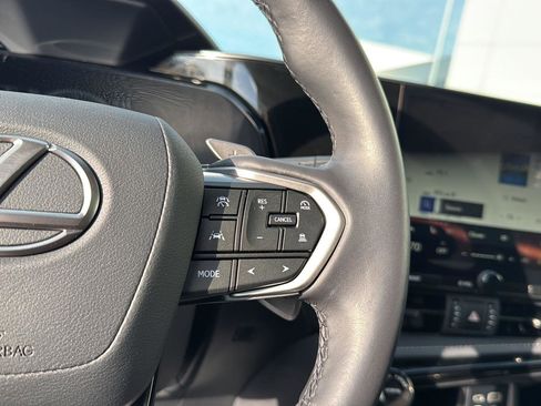 Certified 2025 Lexus NX 250 FWD w/ Towing Package (2000 Lbs) image 19