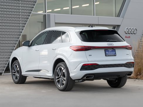 Certified 2025 Audi Q5 Premium Plus w/ Premium Plus image 5